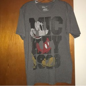 😎 Mickey Mouse distressed shirt